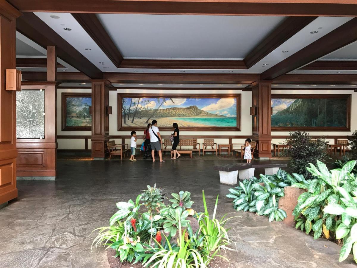 Апартаменты Waikiki Banyan Гонолулу Экстерьер фото